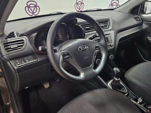 Kia Rio III Рестайлинг с пробегом 2017 года, цена 932 000 рублей, 162672 км, седан, Автокод Объявления