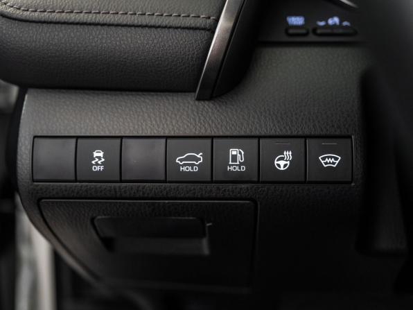 Toyota Camry VIII (XV70) Рестайлинг с пробегом 2021 года, цена 3 200 000 рублей, 27755 км, седан, Автокод Объявления