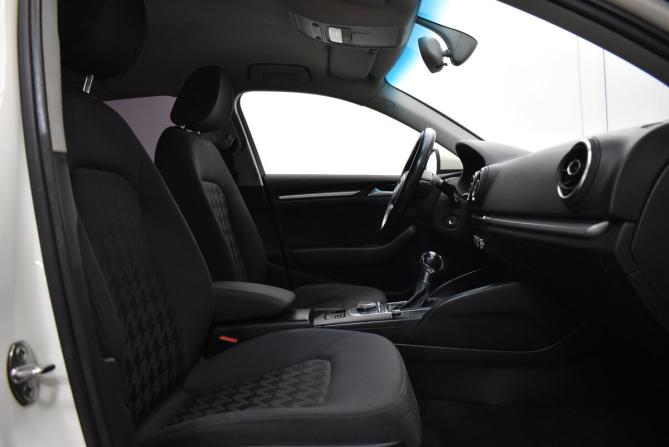 Audi A3 III (8V) с пробегом 2013 года, цена 1 000 000 рублей, 223939 км, хэтчбек, Автокод Объявления