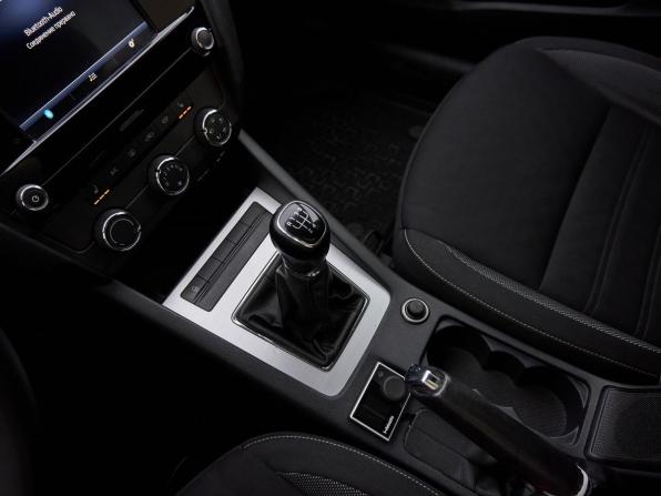 Skoda Octavia III (A7) Рестайлинг с пробегом 2017 года, цена 1 250 000 рублей, 215242 км, лифтбек, Автокод Объявления
