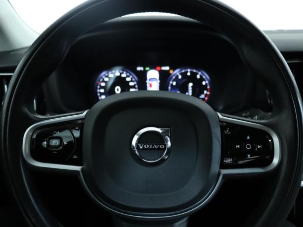 Volvo S60 III с пробегом 2020 года, цена 2 990 000 рублей, 81460 км, седан, Автокод Объявления