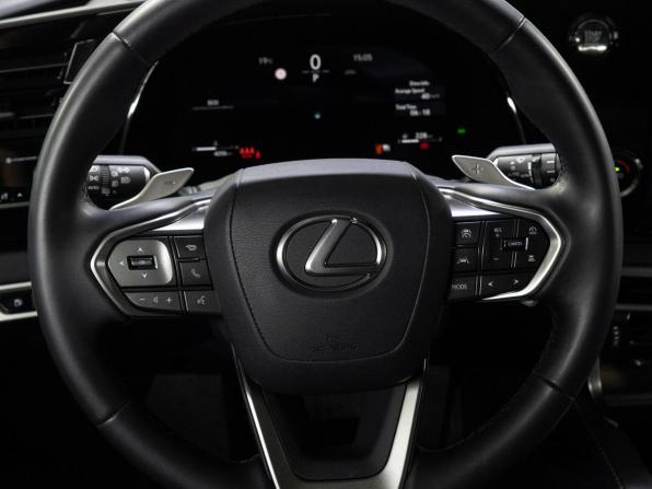 Lexus RX V с пробегом 2025 года, цена 7 759 000 рублей, 4200 км, внедорожник, Автокод Объявления