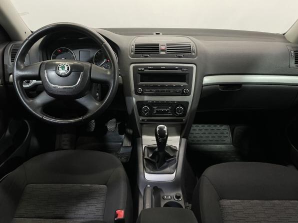 Skoda Octavia II (A5) Рестайлинг с пробегом 2012 года, цена 789 000 рублей, 182678 км, лифтбек, Автокод Объявления