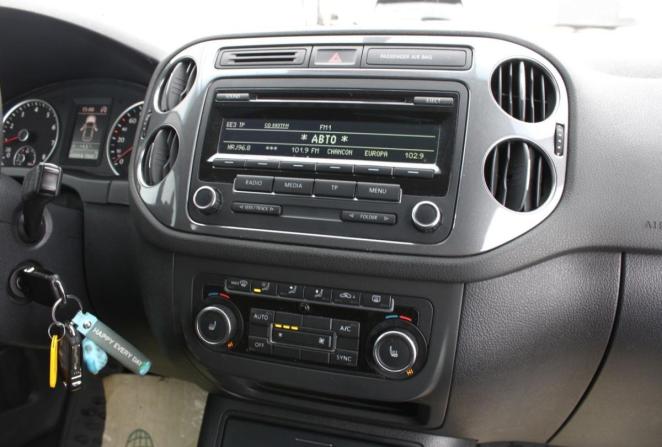 Volkswagen Tiguan I Рестайлинг с пробегом 2012 года, цена 1 040 000 рублей, 165914 км, внедорожник, Автокод Объявления