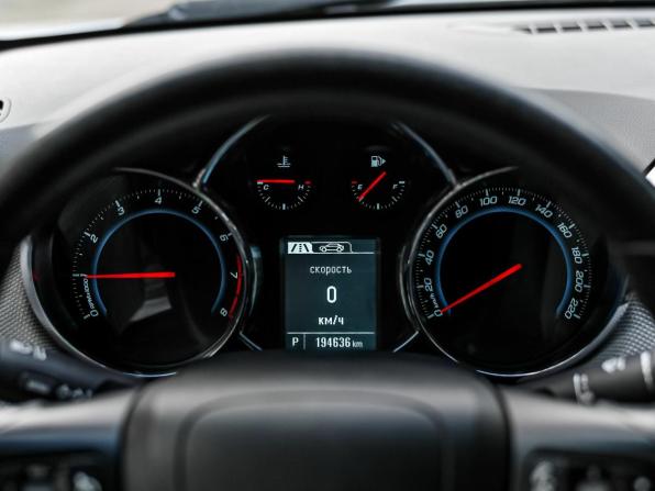 Chevrolet Cruze I Рестайлинг с пробегом 2013 года, цена 699 000 рублей, 194634 км, хэтчбек, Автокод Объявления