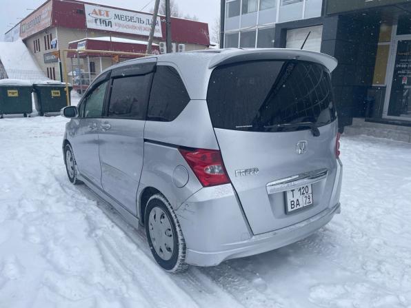 Honda Freed I с пробегом 2010 года, цена 1 050 000 рублей, 95145 км, компактвэн, Автокод Объявления