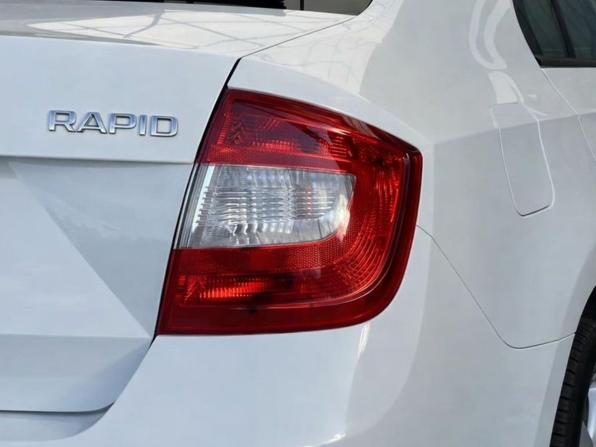 Skoda Rapid I с пробегом 2017 года, цена 897 000 рублей, 142061 км, лифтбек, Автокод Объявления
