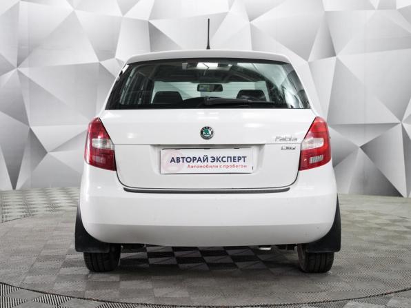 Skoda Fabia II Рестайлинг с пробегом 2011 года, цена 494 000 рублей, 245000 км, хэтчбек, Автокод Объявления