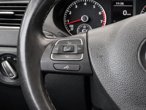 Volkswagen Jetta VI с пробегом 2014 года, цена 1 277 000 рублей, 103840 км, седан, Автокод Объявления