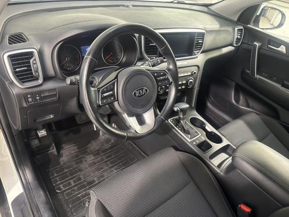 Kia Sportage IV Рестайлинг с пробегом 2018 года, цена 2 199 800 рублей, 128000 км, внедорожник, Автокод Объявления