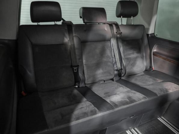 Volkswagen Multivan T5 Рестайлинг с пробегом 2011 года, цена 2 299 000 рублей, 252370 км, минивэн, Автокод Объявления