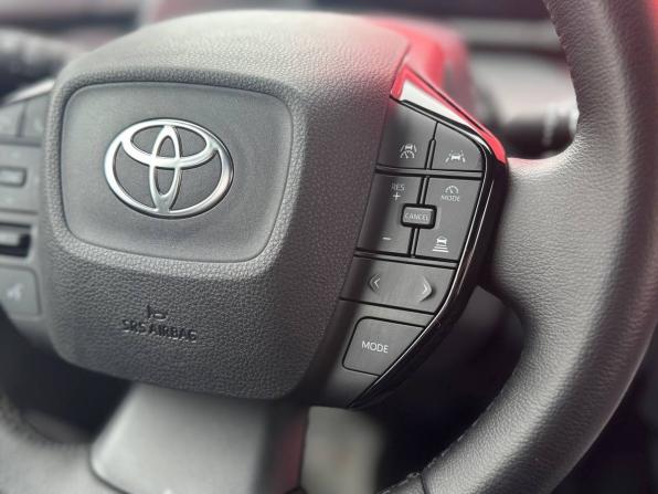 Toyota bZ4X I с пробегом 2023 года, цена 3 260 000 рублей, 102 км, внедорожник, Автокод Объявления