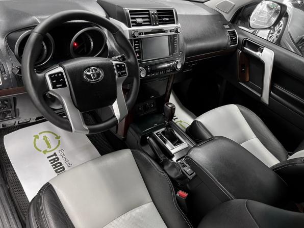 Toyota Land Cruiser Prado 150 Series Рестайлинг 1 с пробегом 2014 года, цена 2 545 000 рублей, 260493 км, внедорожник, Автокод Объявления