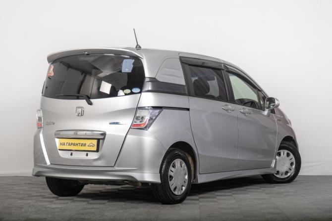 Honda Freed I Рестайлинг с пробегом 2012 года, цена 1 069 000 рублей, 191475 км, компактвэн, Автокод Объявления