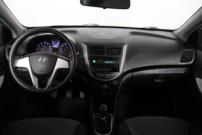 Hyundai Solaris I с пробегом 2012 года, цена 589 000 рублей, 206000 км, седан, Автокод Объявления