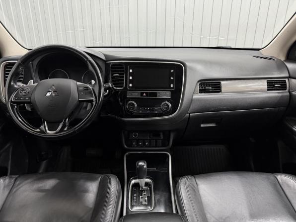 Mitsubishi Outlander III Рестайлинг 3 с пробегом 2019 года, цена 1 950 000 рублей, 237632 км, внедорожник, Автокод Объявления