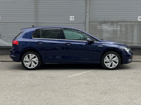 Volkswagen Golf VIII с пробегом 2021 года, цена 2 799 000 рублей, 43470 км, хэтчбек, Автокод Объявления