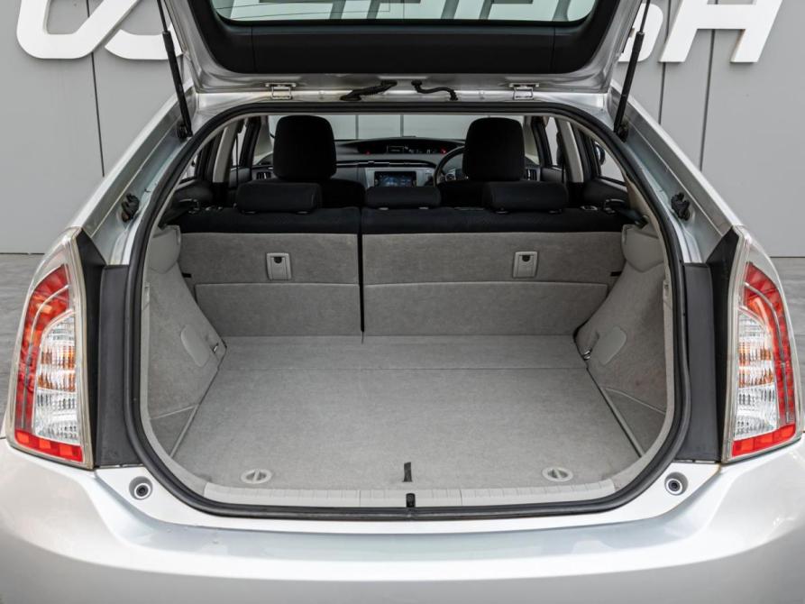 Toyota Prius III Рестайлинг (XW30) Краснодар  - изображение 20