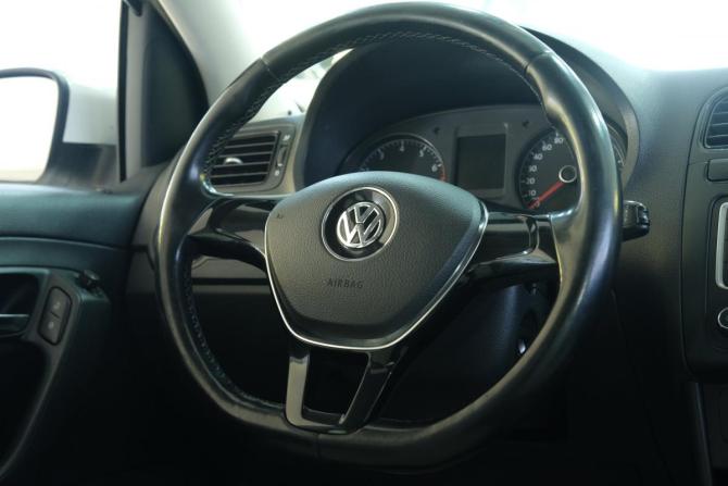 Volkswagen Polo V Рестайлинг с пробегом 2016 года, цена 889 000 рублей, 265500 км, седан, Автокод Объявления