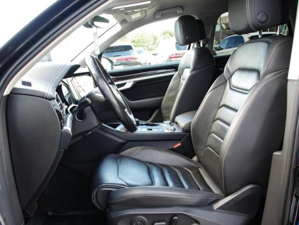 Volkswagen Touareg III с пробегом 2019 года, цена 3 949 000 рублей, 176991 км, внедорожник, Автокод Объявления