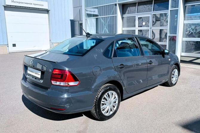 Volkswagen Polo V Рестайлинг с пробегом 2018 года, цена 830 000 рублей, 185000 км, седан, Автокод Объявления