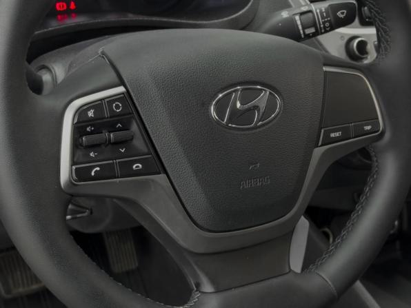 Hyundai Solaris II Рестайлинг с пробегом 2021 года, цена 1 340 000 рублей, 107465 км, седан, Автокод Объявления