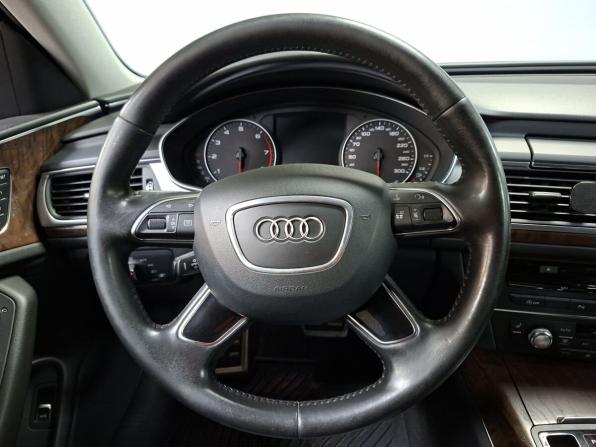 Audi A6 IV (C7) Рестайлинг с пробегом 2015 года, цена 1 549 000 рублей, 308250 км, седан, Автокод Объявления