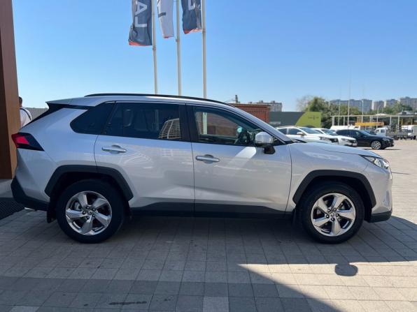 Toyota RAV4 V (XA50) с пробегом 2021 года, цена 2 890 000 рублей, 32000 км, внедорожник, Автокод Объявления