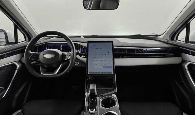 Geely Atlas II с пробегом 2023 года, цена 2 570 000 рублей, 32850 км, внедорожник, Автокод Объявления
