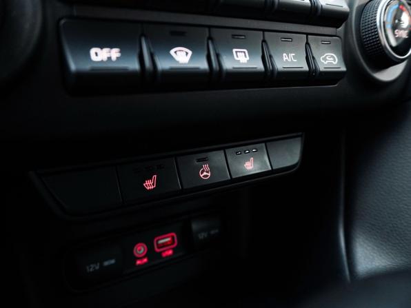 Kia Sportage IV Рестайлинг с пробегом 2018 года, цена 2 190 000 рублей, 113500 км, внедорожник, Автокод Объявления