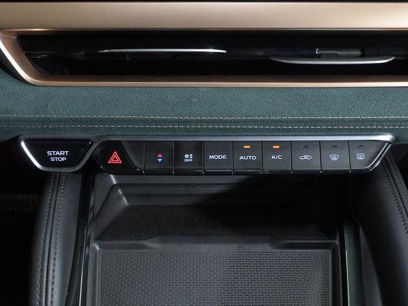 Geely Monjaro I с пробегом 2023 года, цена 3 210 000 рублей, 42038 км, внедорожник, Автокод Объявления