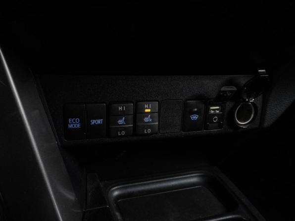 Toyota RAV4 IV (XA40) Рестайлинг с пробегом 2017 года, цена 2 699 000 рублей, 121676 км, внедорожник, Автокод Объявления