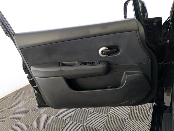 Nissan Tiida I Рестайлинг с пробегом 2013 года, цена 952 000 рублей, 67601 км, хэтчбек, Автокод Объявления