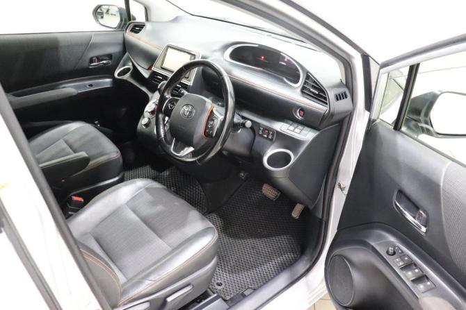 Toyota Sienta II с пробегом 2018 года, цена 1 250 000 рублей, 125597 км, минивэн, Автокод Объявления