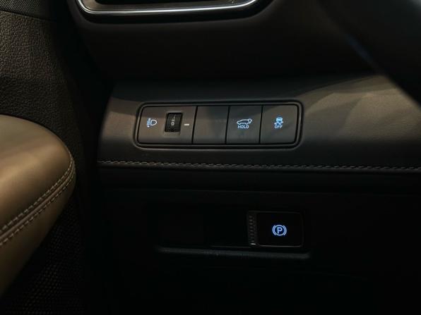 Hyundai Santa Fe IV Рестайлинг с пробегом 2021 года, цена 3 399 900 рублей, 111147 км, внедорожник, Автокод Объявления