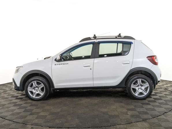 Renault Sandero II Рестайлинг с пробегом 2022 года, цена 1 525 000 рублей, 13800 км, хэтчбек, Автокод Объявления