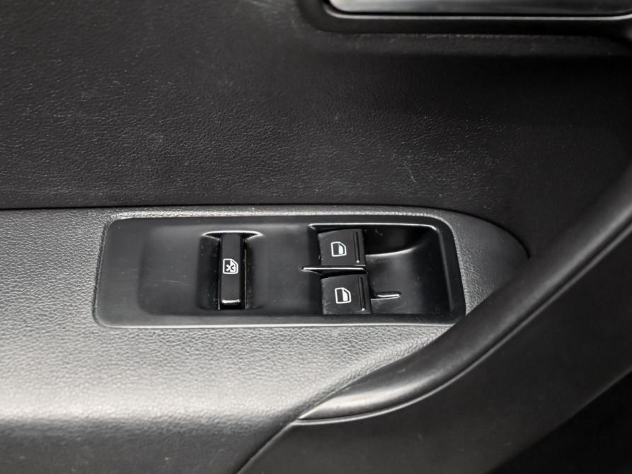 Volkswagen Polo V Рестайлинг Екатеринбург  - изображение 12