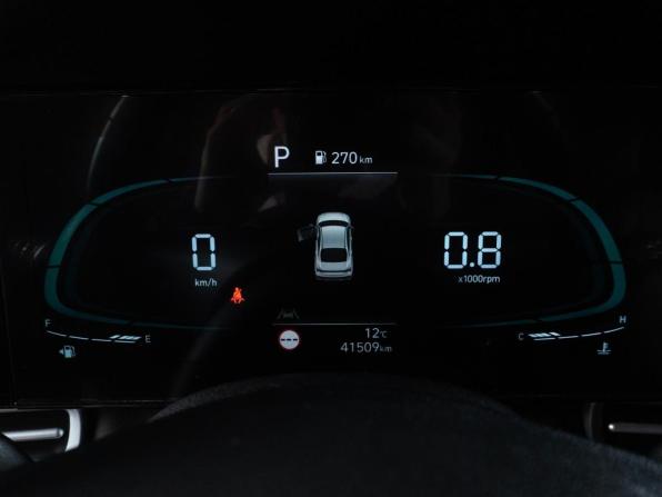 Hyundai Elantra VII (CN7) Рестайлинг с пробегом 2024 года, цена 2 129 000 рублей, 41509 км, седан, Автокод Объявления