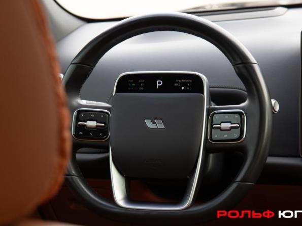Li Auto (Lixiang) L7 I Рестайлинг с пробегом 2024 года, цена 7 188 000 рублей, 26110 км, внедорожник, Автокод Объявления
