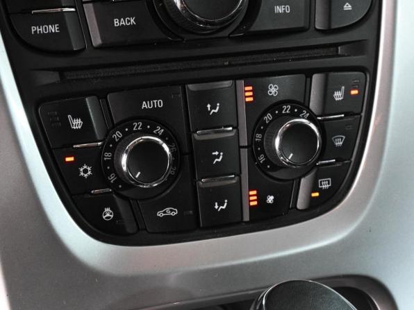 Opel Astra J Рестайлинг с пробегом 2013 года, цена 919 000 рублей, 164982 км, хэтчбек, Автокод Объявления