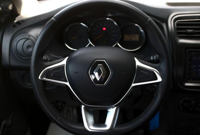 Renault Sandero II Рестайлинг с пробегом 2018 года, цена 899 000 рублей, 90502 км, хэтчбек, Автокод Объявления