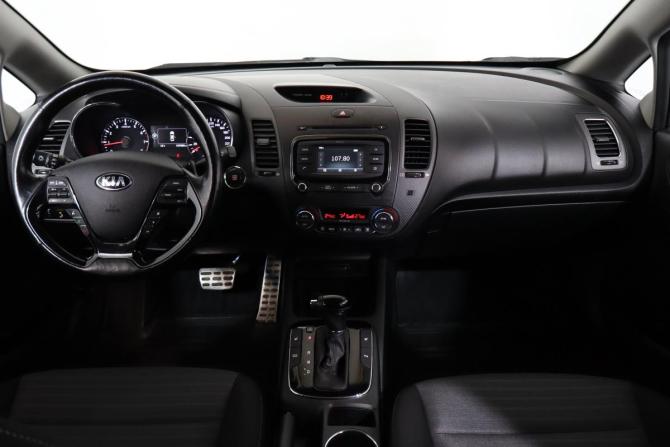 Kia Cerato III Рестайлинг (Classic) с пробегом 2017 года, цена 1 379 000 рублей, 106000 км, седан, Автокод Объявления