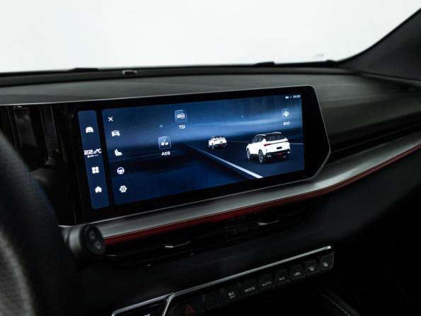 Geely Coolray I Рестайлинг с пробегом 2023 года, цена 2 299 700 рублей, 37225 км, внедорожник, Автокод Объявления
