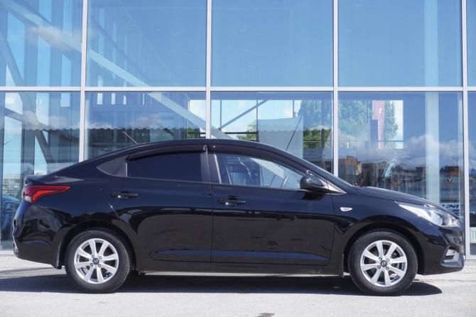 Hyundai Solaris II с пробегом 2017 года, цена 1 290 000 рублей, 52800 км, седан, Автокод Объявления