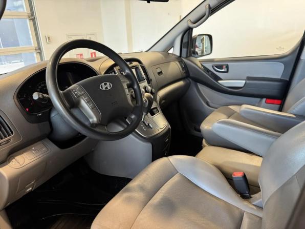 Hyundai Grand Starex I с пробегом 2014 года, цена 1 920 000 рублей, 187494 км, минивэн, Автокод Объявления