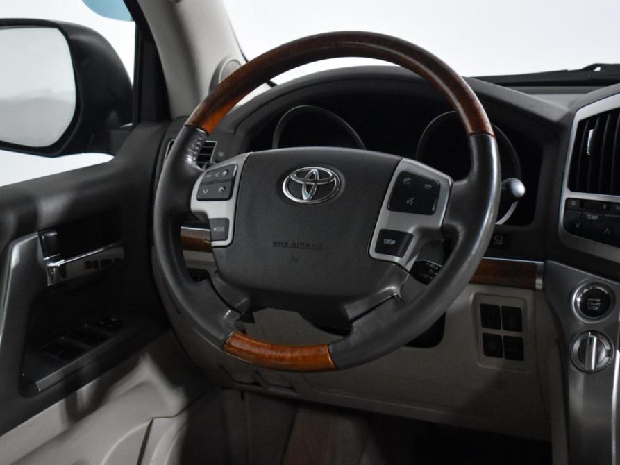 Toyota Land Cruiser 200 Series Рестайлинг 1 Санкт-Петербург  - изображение 19