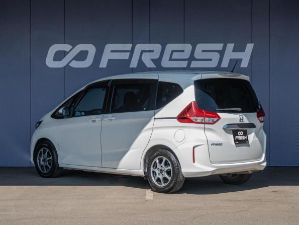 Honda Freed II с пробегом 2017 года, цена 1 600 000 рублей, 47092 км, компактвэн, Автокод Объявления