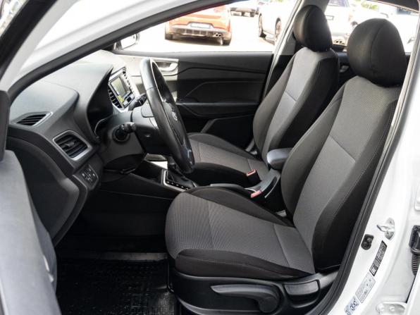 Hyundai Solaris II с пробегом 2018 года, цена 1 770 000 рублей, 7523 км, седан, Автокод Объявления
