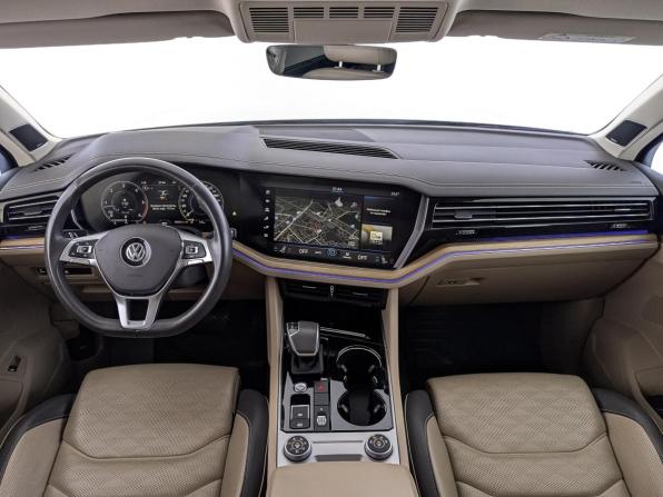 Volkswagen Touareg III с пробегом 2019 года, цена 5 995 000 рублей, 50211 км, внедорожник, Автокод Объявления
