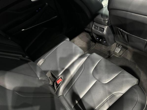 Hyundai Santa Fe IV Рестайлинг с пробегом 2022 года, цена 3 800 000 рублей, 42000 км, внедорожник, Автокод Объявления